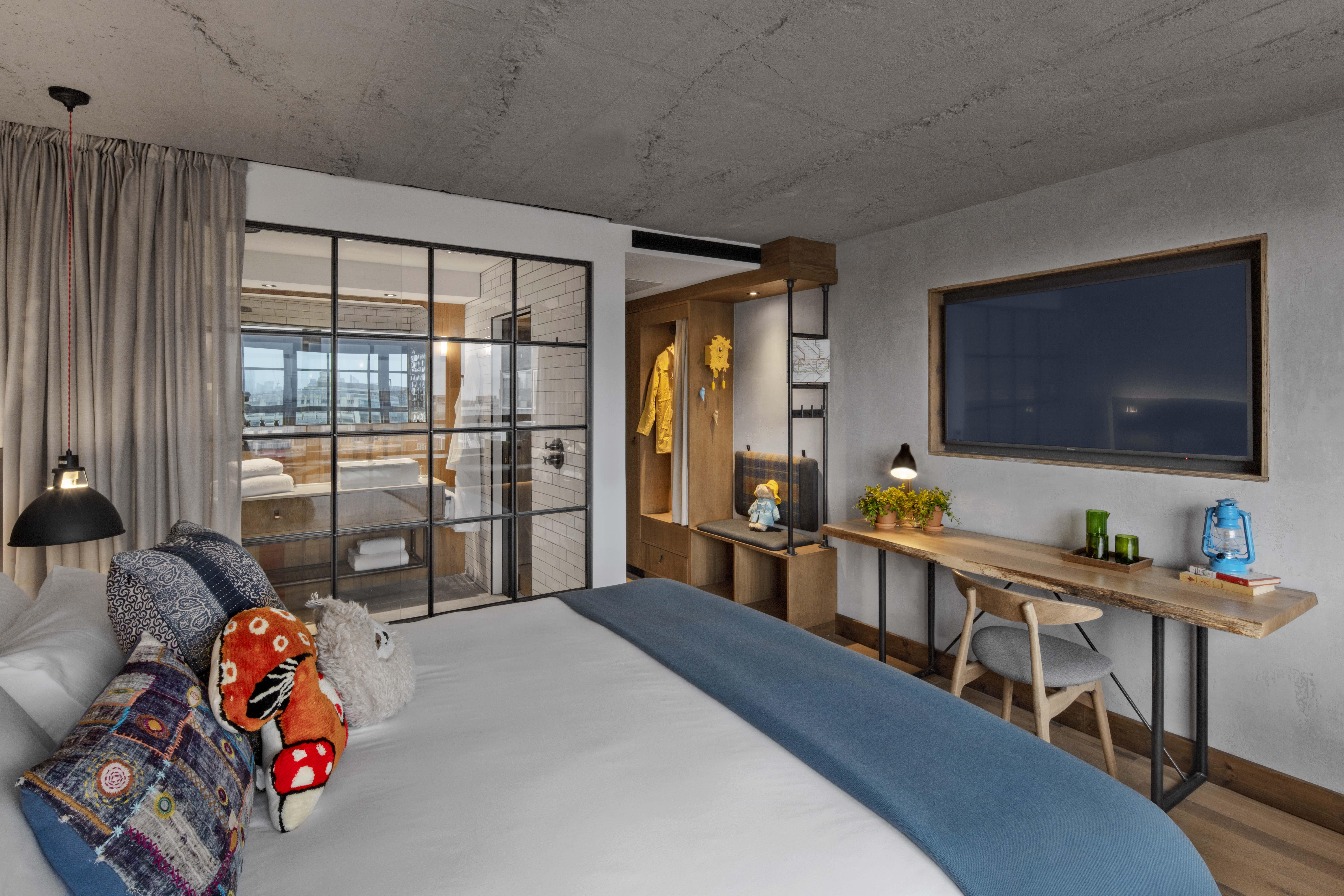 Treehouse Hotel 4*